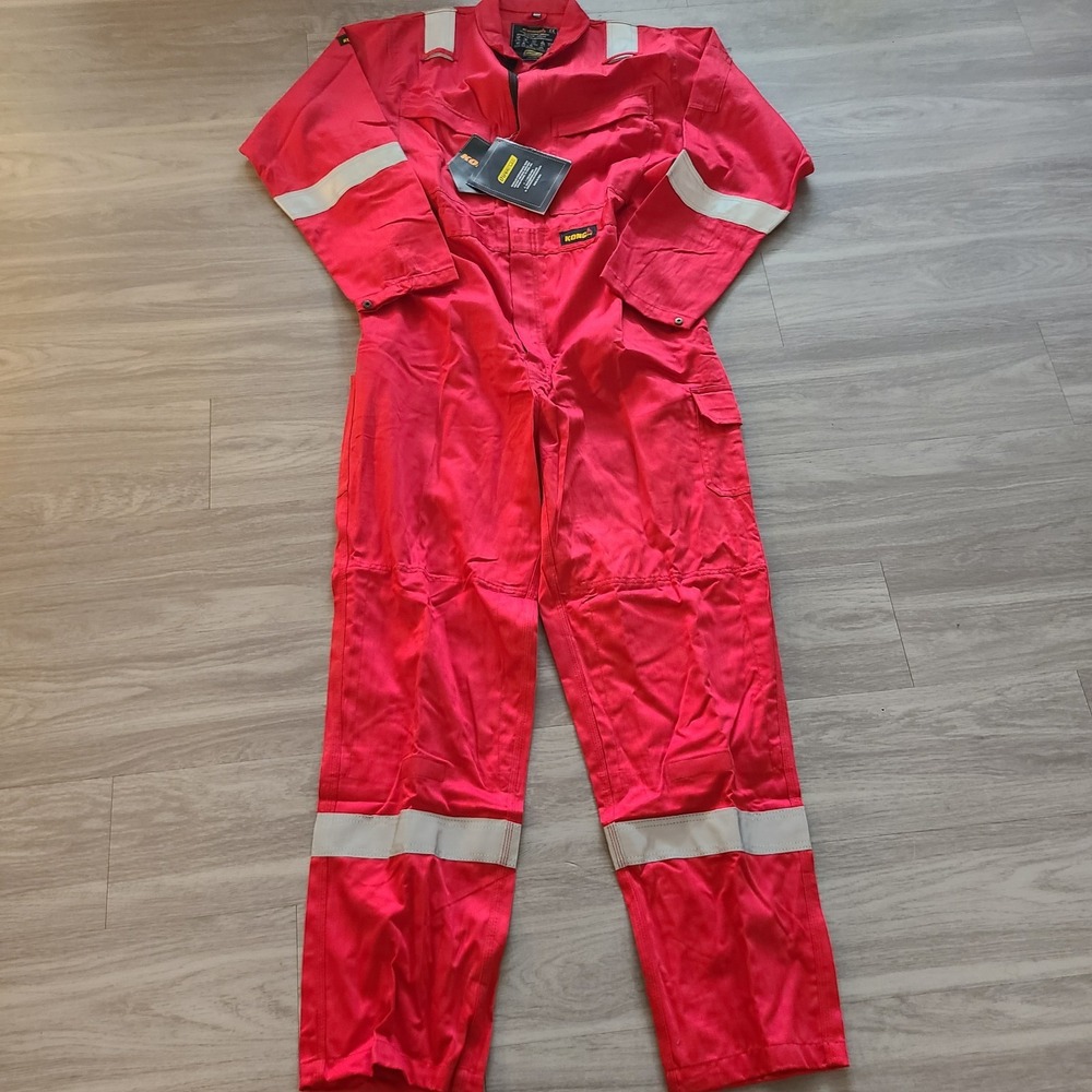 Kong FR Men's Size 46R Flame Retardant Red Coveralls Jumpsuit Workwear Utility
